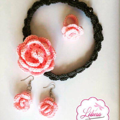 Set de Accesorios Tejidos a Crochet – Diadema, Aretes y Anillo